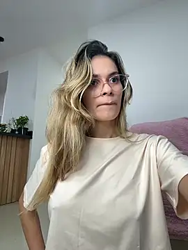 cuteluci  online show from June 30, 2026, 6:46 am