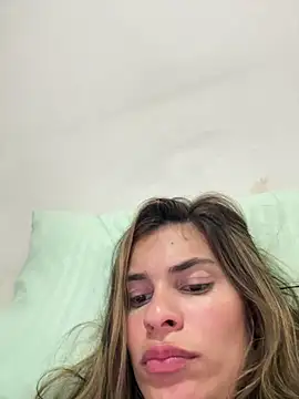 Snapshot of cuteluci_ chatting on January 28, 2025, 2:10 pm cuteluci online show from January 28, 2025, 2:10 pm