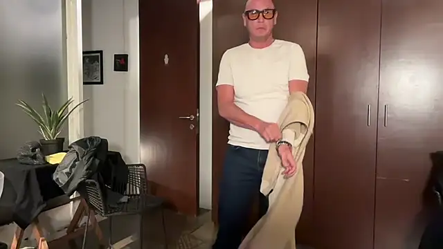 alanan881 online show from November 27, 2025, 1:28 am