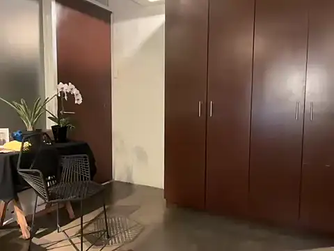 alanan881 online show from November 12, 2025, 2:37 am