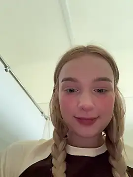 Baby Tiny online show from May 11, 2026, 4:04 pm