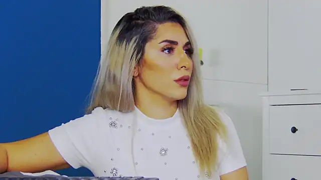 CelineMeyerr online show from October 31, 2025, 6:21 am