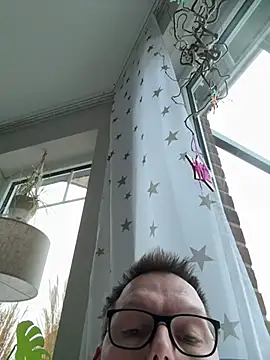 rundum40 online show from December 8, 2024, 1:58 pm