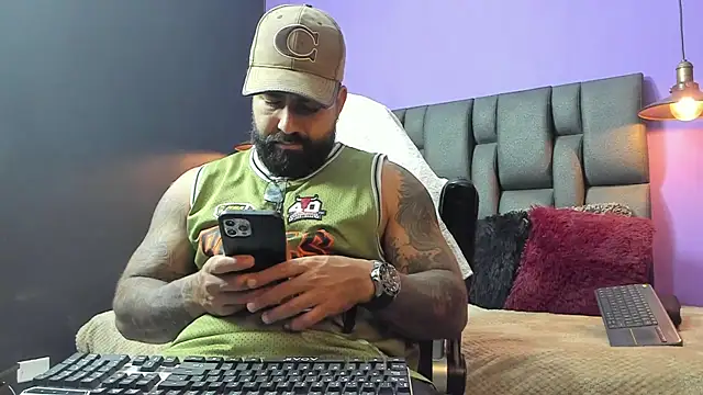 Snapshot of Lyon_vach chatting on September 10, 2025, 10:31 pm Lyon vach online show from September 10, 2025, 10:31 pm