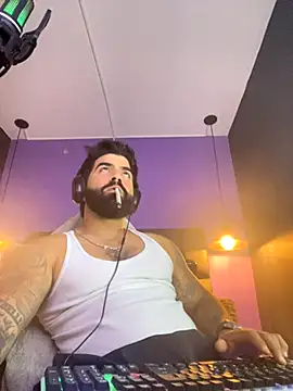 Lyon vach online show from October 11, 2025, 7:37 pm