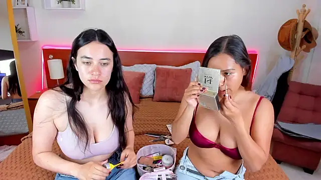 Icysweetcam online show from October 15, 2025, 10:56 am