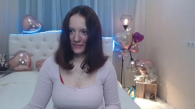 Snapshot of BarbaraStily chatting on February 14, 2025, 3:47 pm BarbaraStily online show from February 14, 2025, 3:47 pm