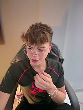 Snapshot of PRINCE_STEV chatting on February 1, 2026, 7:23 pm PRINCE STEV online show from February 1, 2026, 7:23 pm