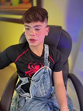 Snapshot of PRINCE_STEV chatting on February 17, 2026, 5:21 pm PRINCE STEV online show from February 17, 2026, 5:21 pm