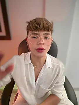 Snapshot of PRINCE_STEV chatting on February 5, 2026, 6:37 pm PRINCE STEV online show from February 5, 2026, 6:37 pm