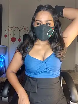 Snapshot of Black-Pearll chatting on April 8, 2026, 8:27 am Black-Pearll online show from April 8, 2026, 8:27 am