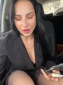 Snapshot of Roxana-Sexy chatting on December 20, 2025, 4:04 am Roxana-Sexy online show from December 20, 2025, 4:04 am