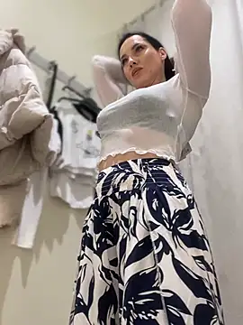 Snapshot of Roxana-Sexy chatting on February 4, 2026, 6:08 am Roxana-Sexy online show from February 4, 2026, 6:08 am