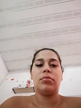 LaurenWelly  online show from December 21, 2025, 3:14 pm