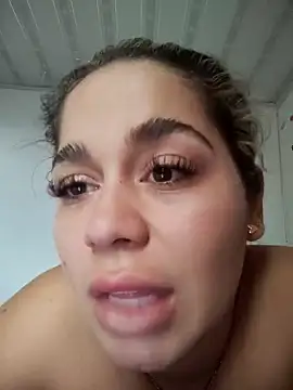 LaurenWelly  online show from November 15, 2025, 7:18 pm