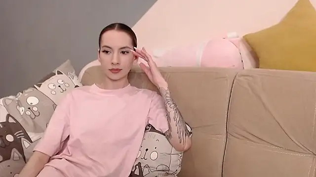 Snapshot of AmbrielHailey chatting on May 4, 2026, 1:36 pm AmbrielHailey online show from May 4, 2026, 1:36 pm