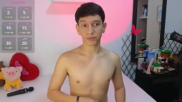 Snapshot of milky__boy_ chatting on September 30, 2025, 4:40 am milky boy online show from September 30, 2025, 4:40 am