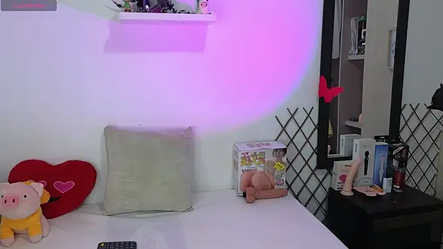 Snapshot of milky__boy_ chatting on February 24, 2025, 5:33 am milky boy online show from February 24, 2025, 5:33 am