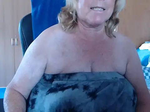 Snapshot of _sunshine__ chatting on July 15, 2026, 6:31 am sunshine online show from July 15, 2026, 6:31 am