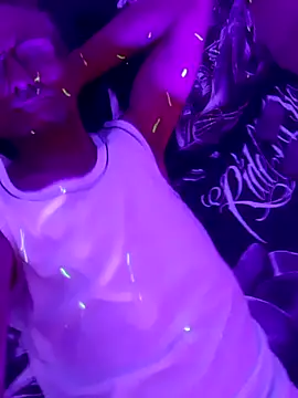 Snapshot of brunoguunot chatting on November 14, 2025, 9:18 pm brunoguunot online show from November 14, 2025, 9:18 pm