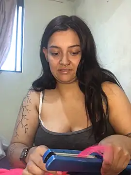 CORALINE GREYM online show from October 15, 2025, 10:40 pm