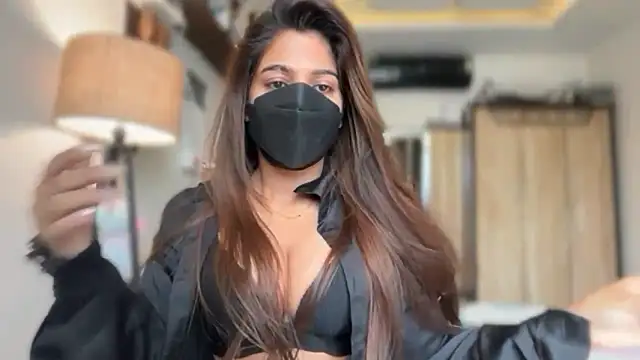 Snapshot of Hotty-Sana chatting on April 6, 2026, 4:46 am Hotty-Sana online show from April 6, 2026, 4:46 am