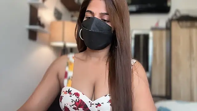 Snapshot of Hotty-Sana chatting on April 15, 2026, 5:24 am Hotty-Sana online show from April 15, 2026, 5:24 am