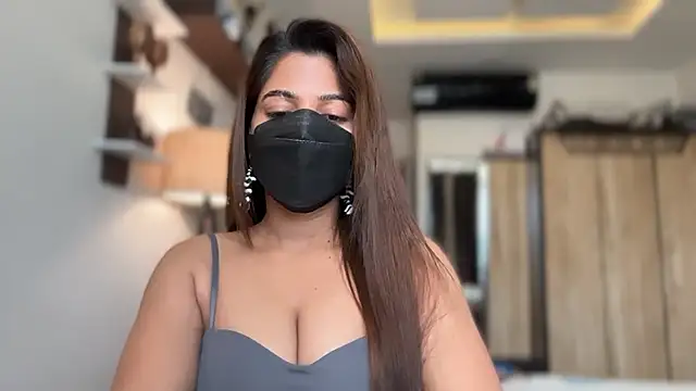 Snapshot of Hotty-Sana chatting on April 14, 2026, 5:12 am Hotty-Sana online show from April 14, 2026, 5:12 am