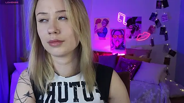 SashaBrooks online show from January 13, 2026, 1:59 pm