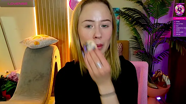 SashaBrooks online show from January 18, 2026, 3:04 pm