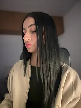 maddy bronw  online show from March 23, 2025, 12:36 am