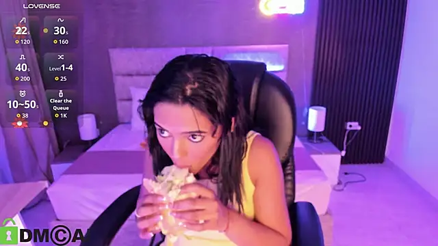 Cristal  adams online show from November 5, 2025, 12:08 pm