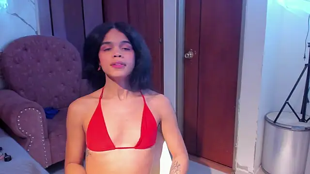 evelyn wine online show from November 11, 2025, 10:15 pm