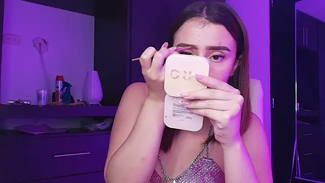 TinaJonnes  online show from April 18, 2026, 1:19 am