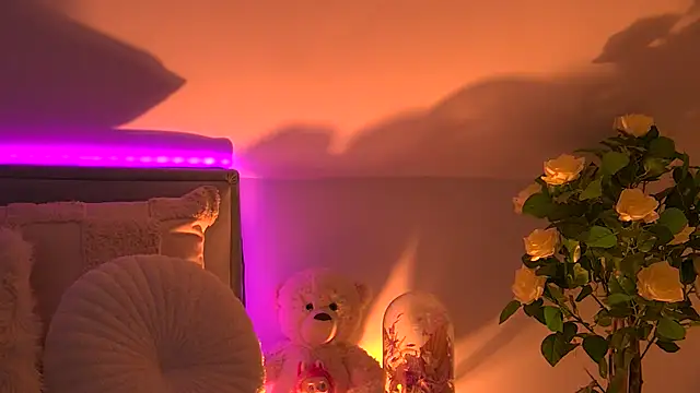 AngeliqueSkye online show from October 28, 2025, 4:13 am