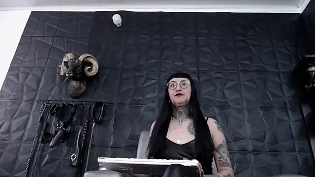 Snapshot of Agata_Darkness chatting on September 8, 2025, 7:35 pm Agata Darkness online show from September 8, 2025, 7:35 pm