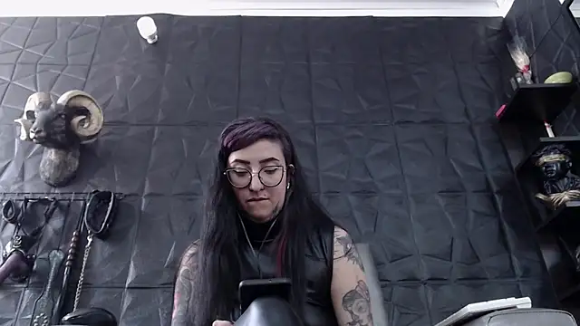 Agata Darkness online show from April 28, 2026, 5:50 pm