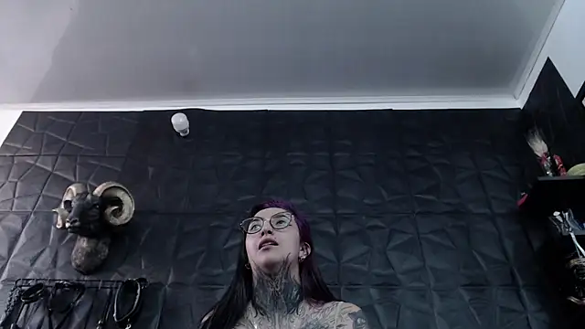 Agata Darkness online show from March 13, 2026, 9:53 pm