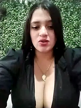 Snapshot of hanna-a chatting on February 14, 2025, 7:44 pm hanna-a online show from February 14, 2025, 7:44 pm