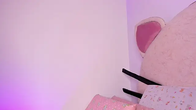 Snapshot of melody_cute_ chatting on February 13, 2025, 8:17 am melody cute online show from February 13, 2025, 8:17 am