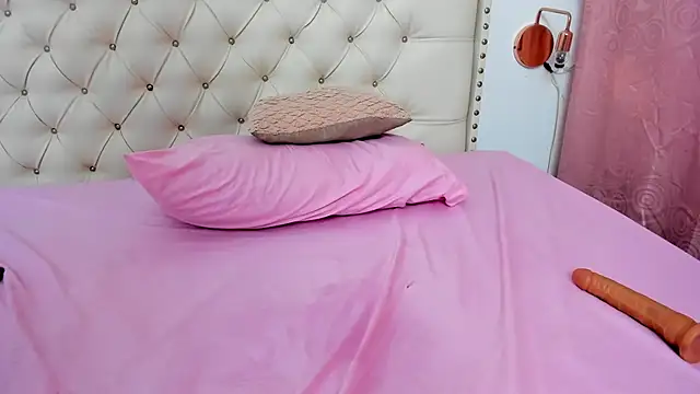 Snapshot of Kim_Eli chatting on February 9, 2025, 1:55 am Kim Eli online show from February 9, 2025, 1:55 am