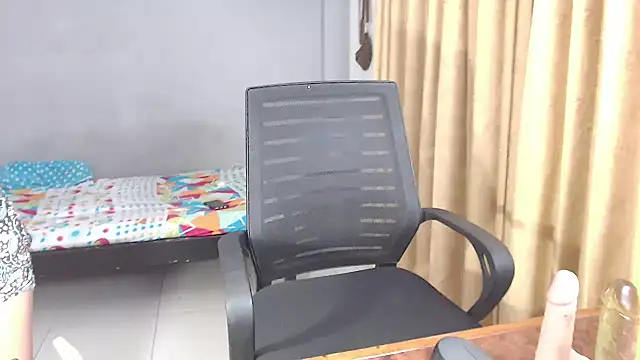 SusanLeroy online show from November 16, 2025, 9:47 am