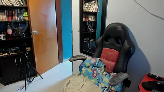 peanut tangerine online show from September 15, 2025, 7:58 pm