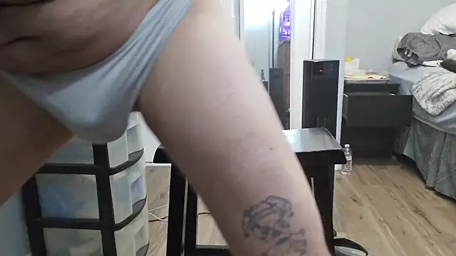 overaveragefreak4you online show from January 22, 2025, 7:46 am