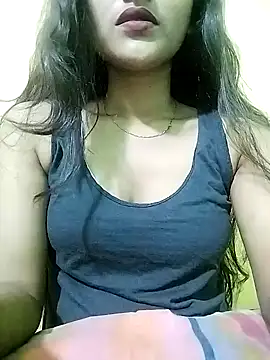 MISSQUEEN48 online show from February 2, 2025, 3:39 pm