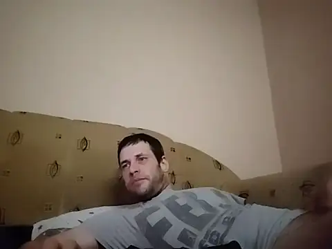 Vicktore007 online show from February 18, 2026, 10:39 pm