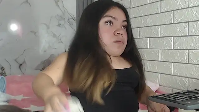 Michelle Brooks online show from March 8, 2025, 2:40 pm