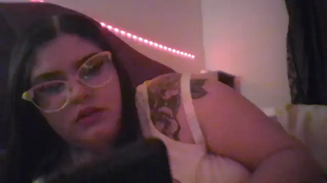 alexaandreea99 online show from February 4, 2026, 7:53 pm