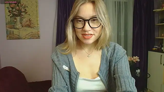 Snapshot of TaylorBre chatting on December 11, 2024, 3:15 pm TaylorBre online show from December 11, 2024, 3:15 pm