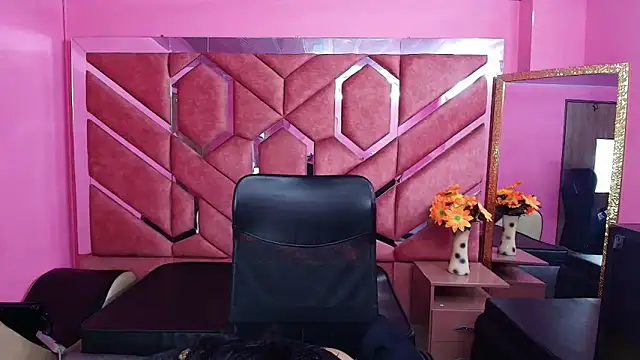 venusowen  online show from November 23, 2025, 11:53 am